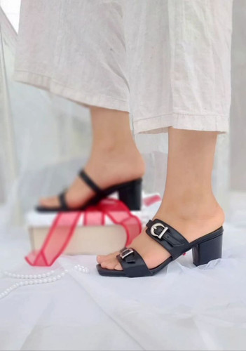 صندل پاشنهدار زنانه مدل کمربندی