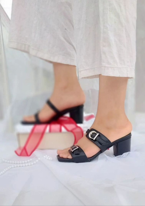 صندل پاشنهدار زنانه مدل کمربندی