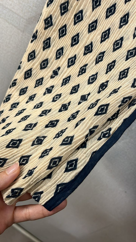 شال پلیسه چهارفصل زنانه با کیفیت بالا