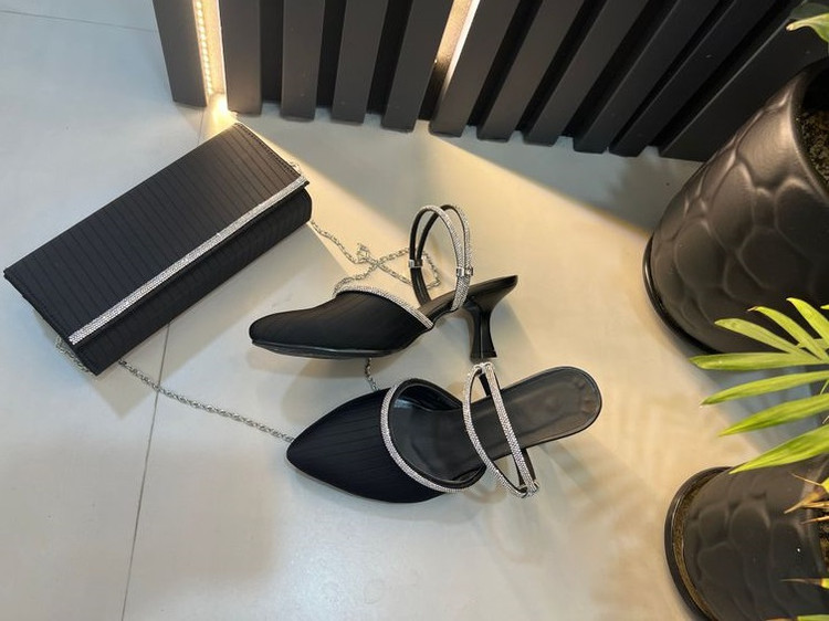 صندل جلو بسته زنانه دو حالته ساتن خطی