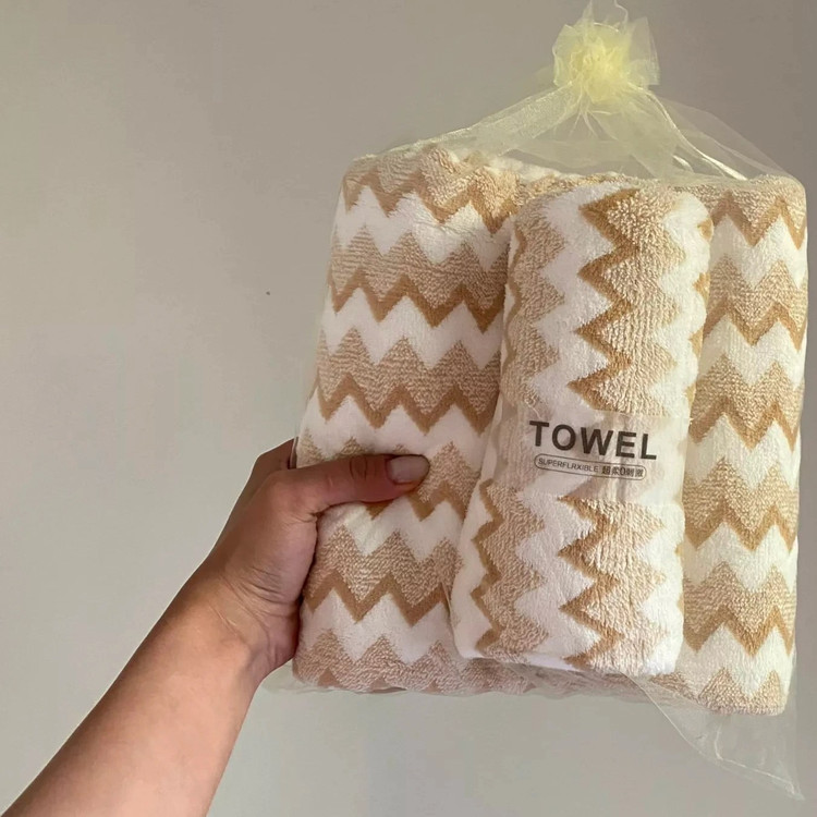 ست حوله حمام و صورت طرح زیگزاگی نرم و آبگیر