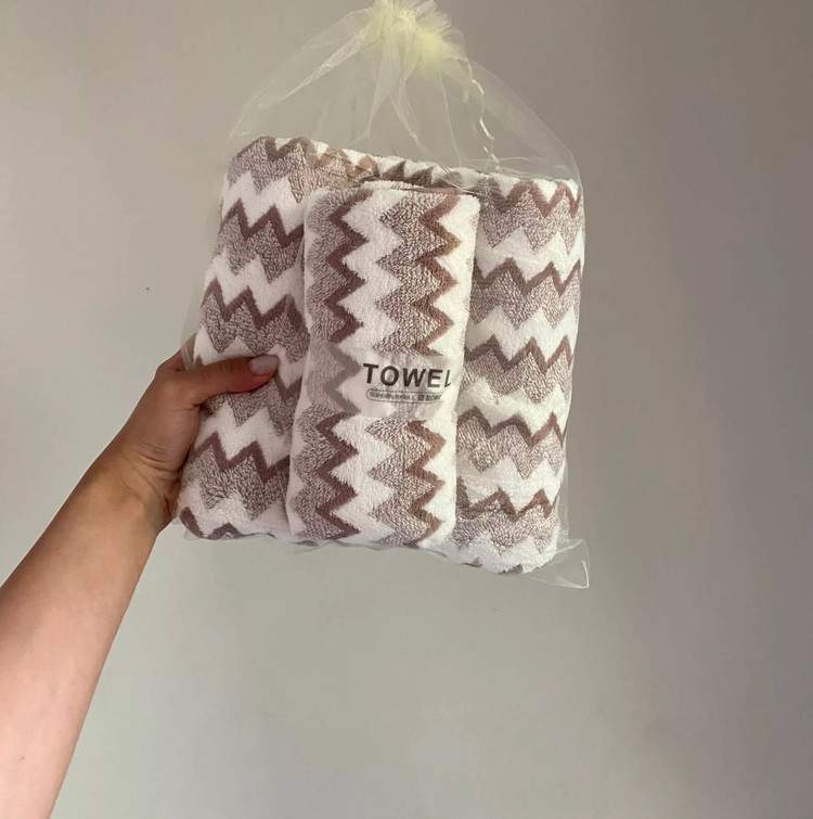 ست حوله حمام و صورت طرح زیگزاگی نرم و آبگیر