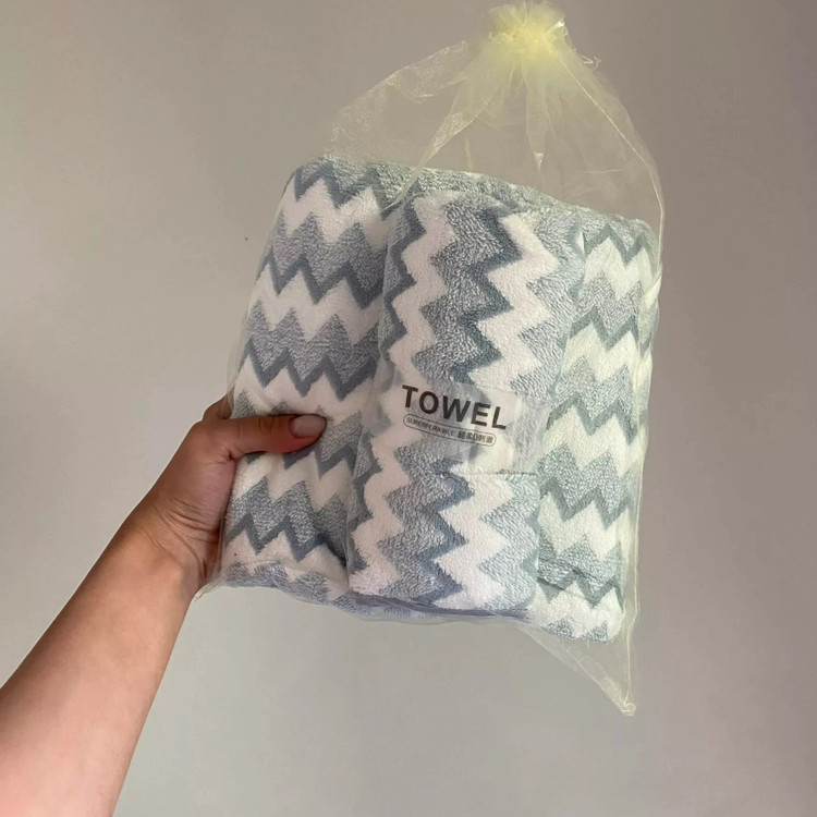 ست حوله حمام و صورت طرح زیگزاگی نرم و آبگیر