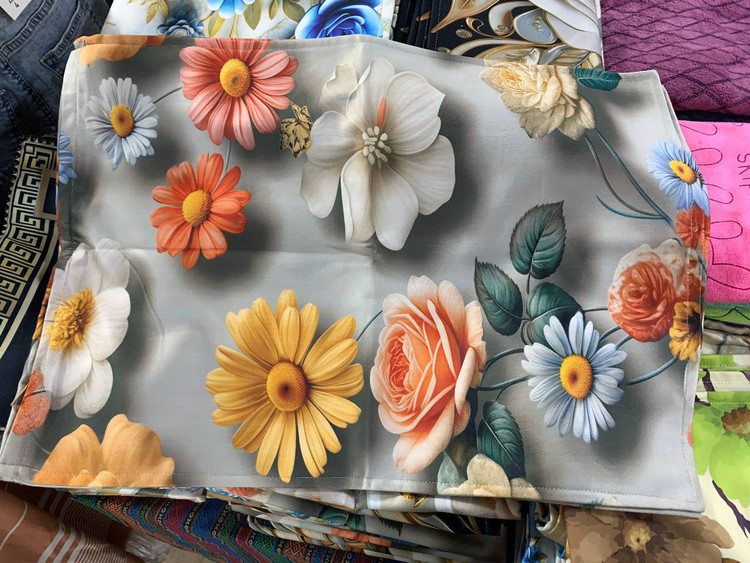 روبالشی دو رو مخمل طرحدار