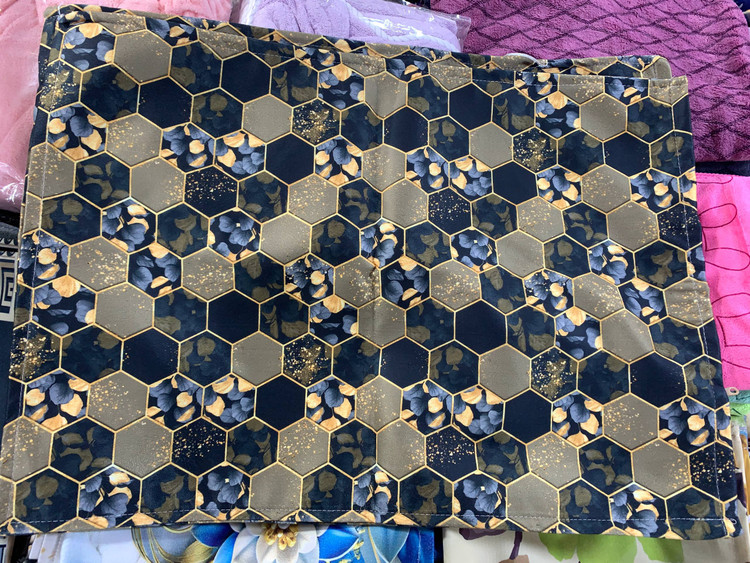 روبالشی دو رو مخمل طرحدار