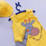 رامپر نوزادی طرح زرافه با کلاه - جنس پنبه صد در صد - مناسب 3 تا 12 ماه