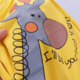 رامپر نوزادی طرح زرافه با کلاه - جنس پنبه صد در صد - مناسب 3 تا 12 ماه