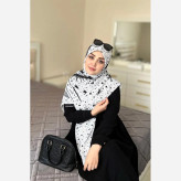 روسری زنانه طرح ماه و ستاره مشکی کد 123