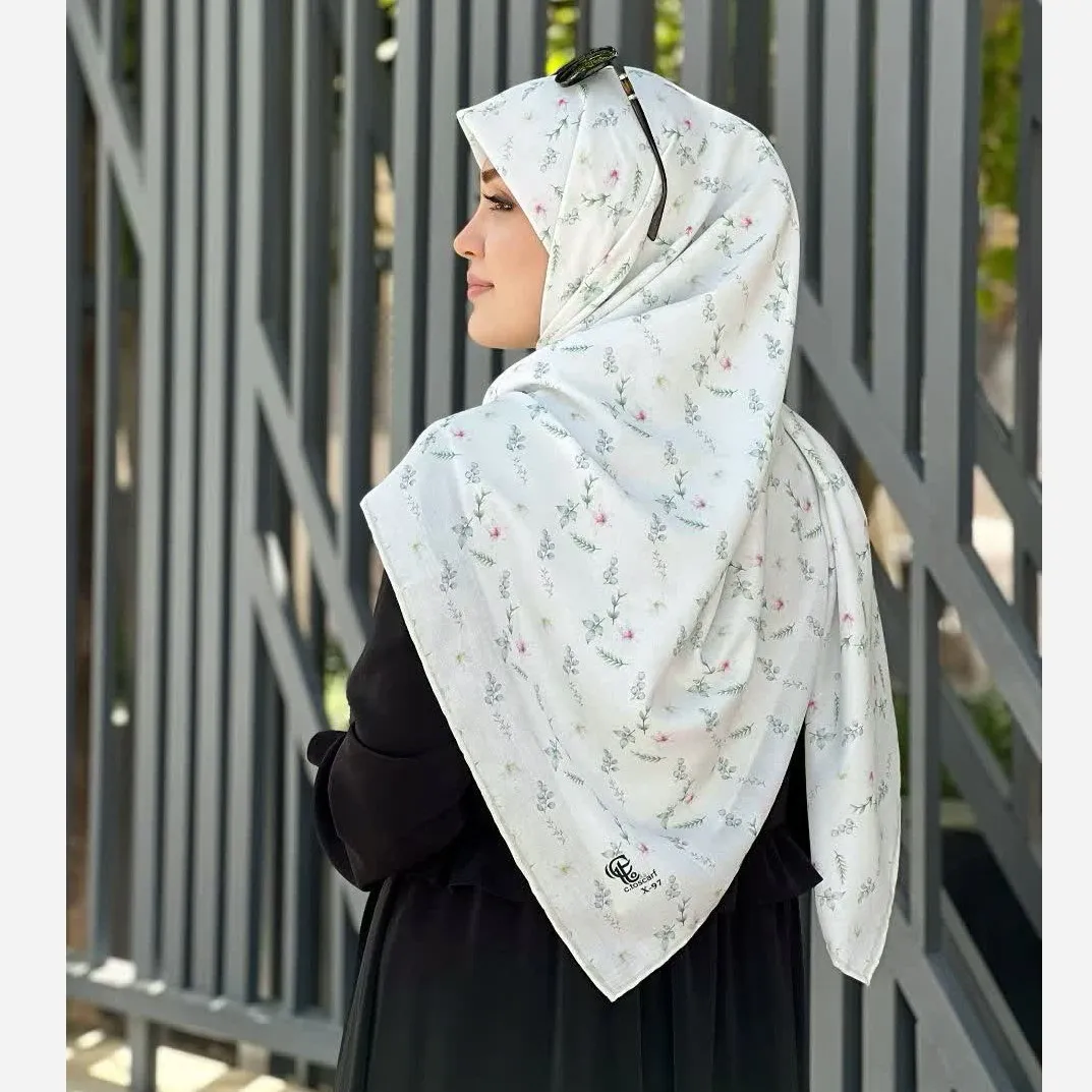 روسری زنانه طرح گل سفید نخی مجلسی و روزمره مناسب نماز