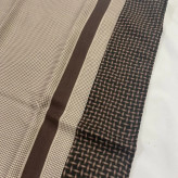 شال نخی طرح کاملیا سایز 140 رنگ کرم قهوه ای و سبز شیک و کاربردی