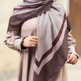 شال نخی طرح کاملیا سایز 140 رنگ کرم قهوه ای و سبز شیک و کاربردی