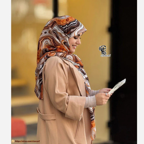 روسری مجلسی طرح عسل نخ کاستوم قواره 110 دور چرخ دوز کرم قهوه ای عسلی