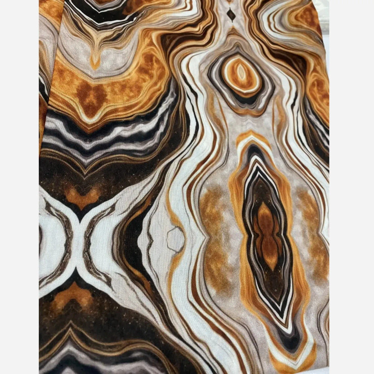 روسری مجلسی طرح عسل نخ کاستوم قواره 110 دور چرخ دوز کرم قهوه ای عسلی