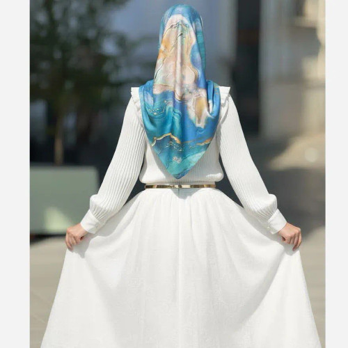 روسری طرح اقیانوس، قواره متوسط، دور دوخت، ساتن ابریشم، شال زنانه مجلسی