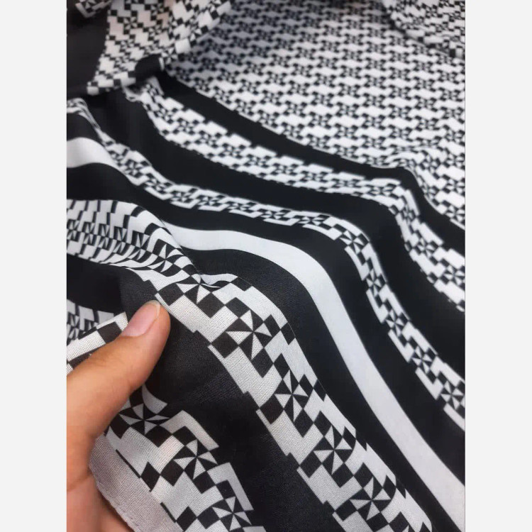 شال و روسری طرح سایه اسپرت سفید مشکی قواره بزرگ 140 نخ کاستوم سیتو