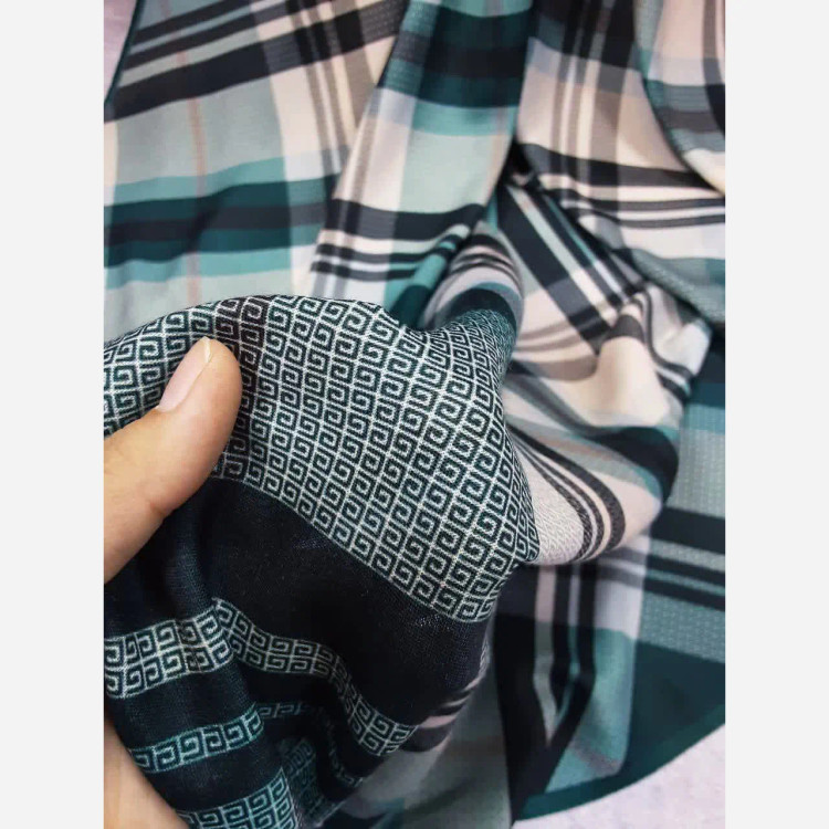 روسری طرح چهارخونه نخی مونالیزا قواره بزرگ 140 سانتیمتر شیک و مجلسی