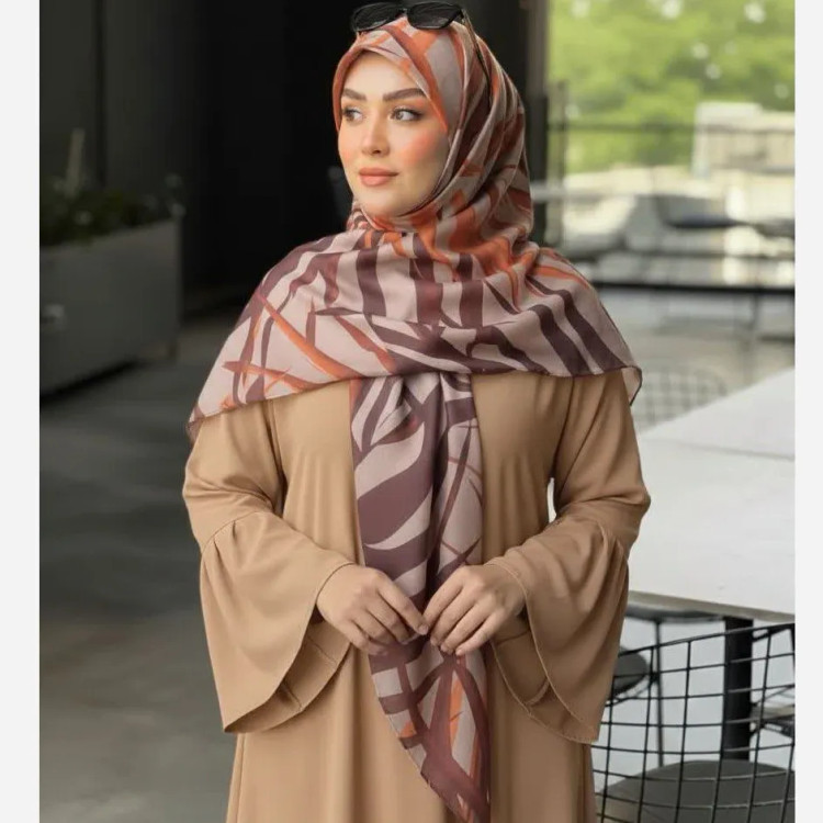 روسری زنانه طرح برگ پاییزی، شال پاییزه و زمستانه، مناسب استایل روز