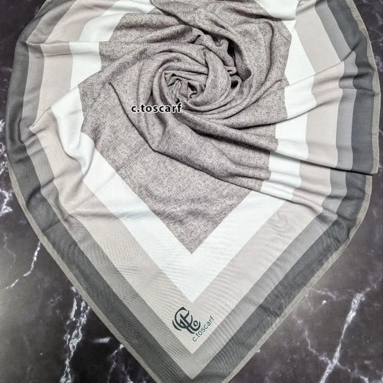 روسری نخی دورقاب طرحدار قواره بزرگ 140 سانتیمتر | روسری زنانه شیک و کاربردی