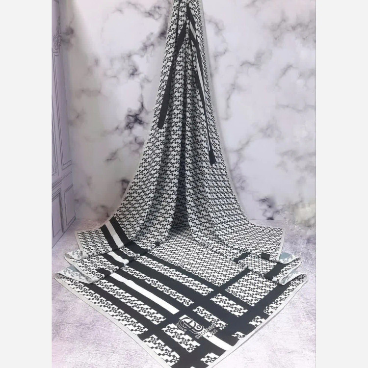 شال و روسری طرح سایه اسپرت سفید مشکی قواره بزرگ 140 نخ کاستوم سیتو