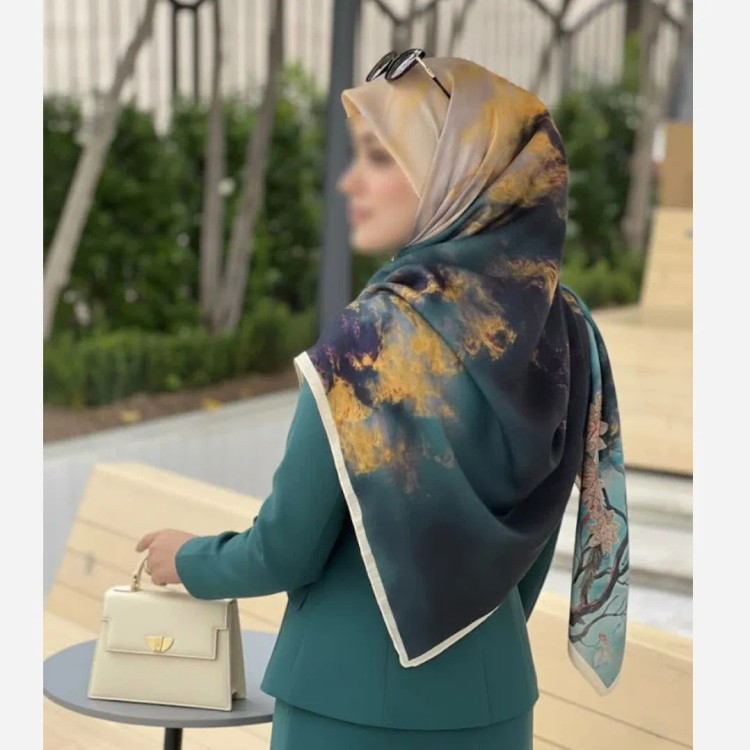 روسری نخی طرح گیتی قواره بزرگ 140 سانتیمتر | شال و روسری زنانه شیک