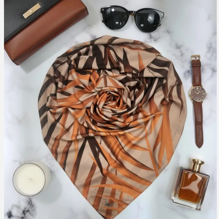 روسری زنانه طرح برگ پاییزی، شال پاییزه و زمستانه، مناسب استایل روز