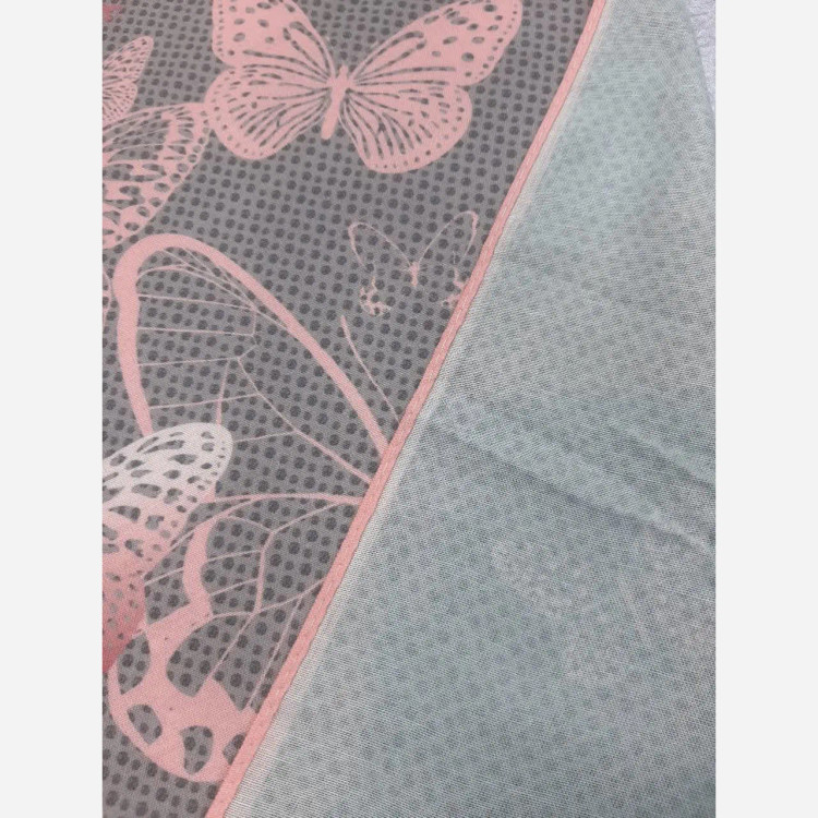 روسری نخی طرح پروانه طوسی صورتی قواره بزرگ 140 سانتیمتر لیز نیست