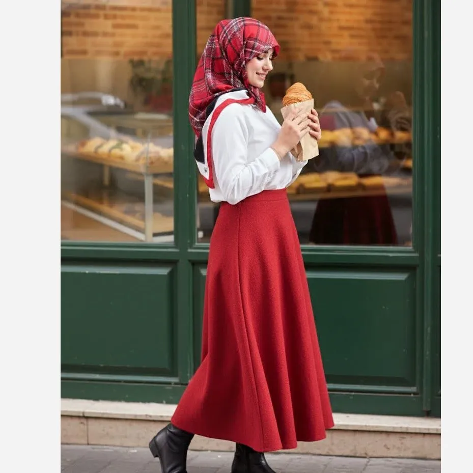 روسری طرح چهارخانه قرمز شیک نخی مناسب روزمره و مهمانی