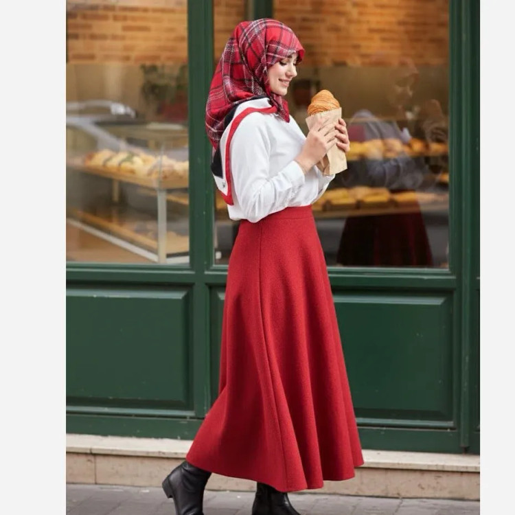 روسری طرح چهارخانه قرمز شیک نخی مناسب روزمره و مهمانی