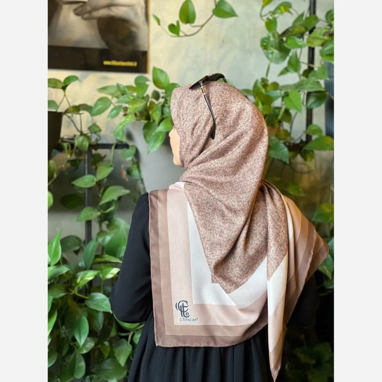 روسری نخی دورقاب طرحدار قواره بزرگ 140 سانتیمتر | روسری زنانه شیک و کاربردی