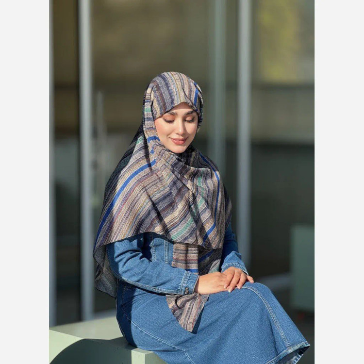 شال مجلسی زنانه طرح سنا، نخ کاستوم، قواره 140، دور دوخت، غیر لیز