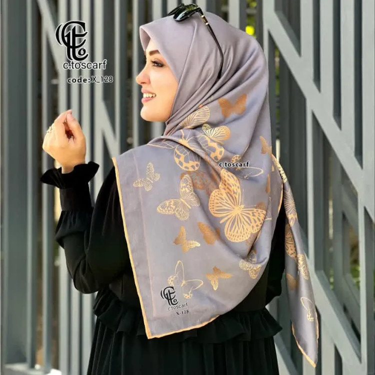 روسری نخی طرح پروانه طوسی قواره بزرگ 140 سانتیمتر چرخدوز شیک زنانه