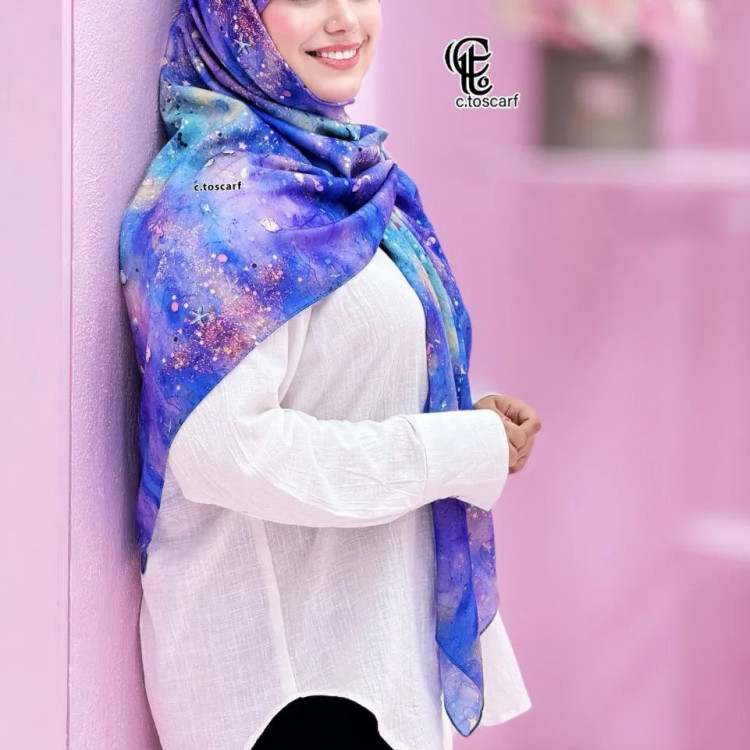 روسری طرح ساحل نخی سایز 140 | طرح کهکشانی و ستاره دریایی | خاص و شیک