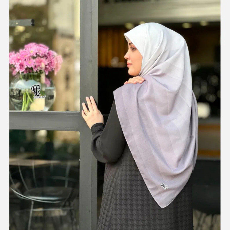 روسری طرح طیفی پله ای سایز 140 نخ کاستوم سی تو چرخ دوز