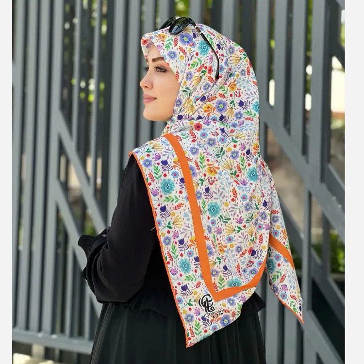 روسری طرح گلدخت بهاری تابستانی قواره بزرگ 140 سانتیمتر نخی طرح گل نارنجی شیک