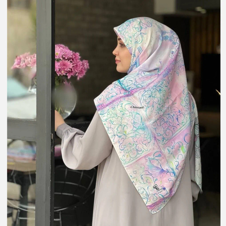 روسری نخی طرح بهار قواره 140 دور دوخت شال و روسری زنانه