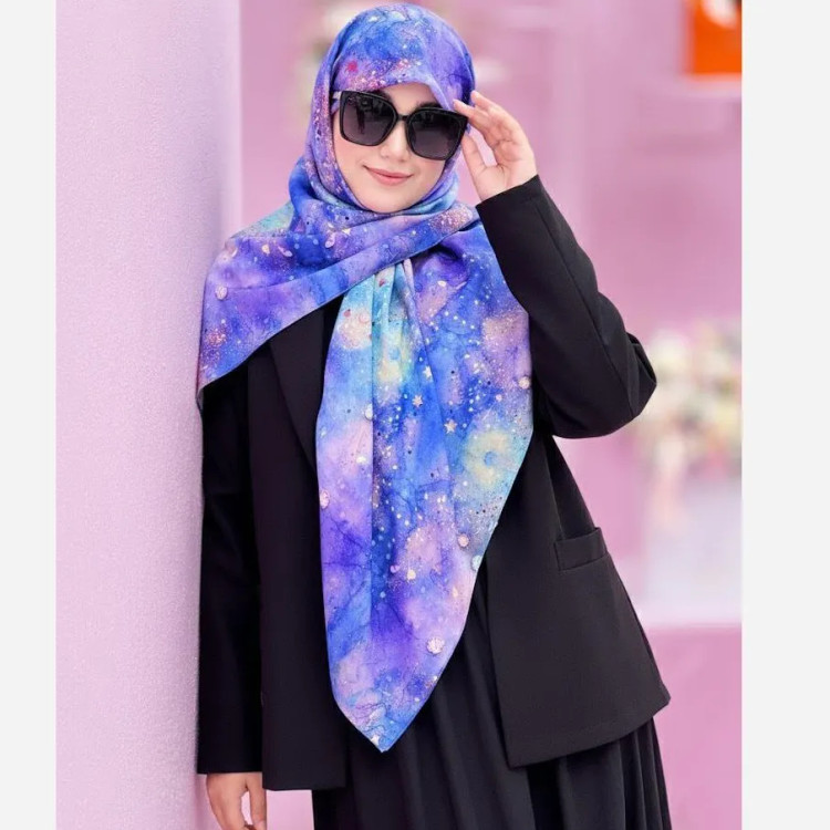 روسری طرح ساحل نخی سایز 140 | طرح کهکشانی و ستاره دریایی | خاص و شیک