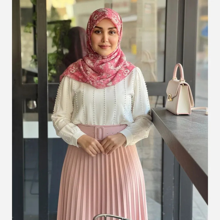 روسری نخی طرح نسترن سایز 140 - شیک و زیبا مناسب استایل شما