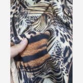 روسری طرح پلنگی قواره بزرگ 140 سانتیمتر جنس نخ کاستوم سیتو