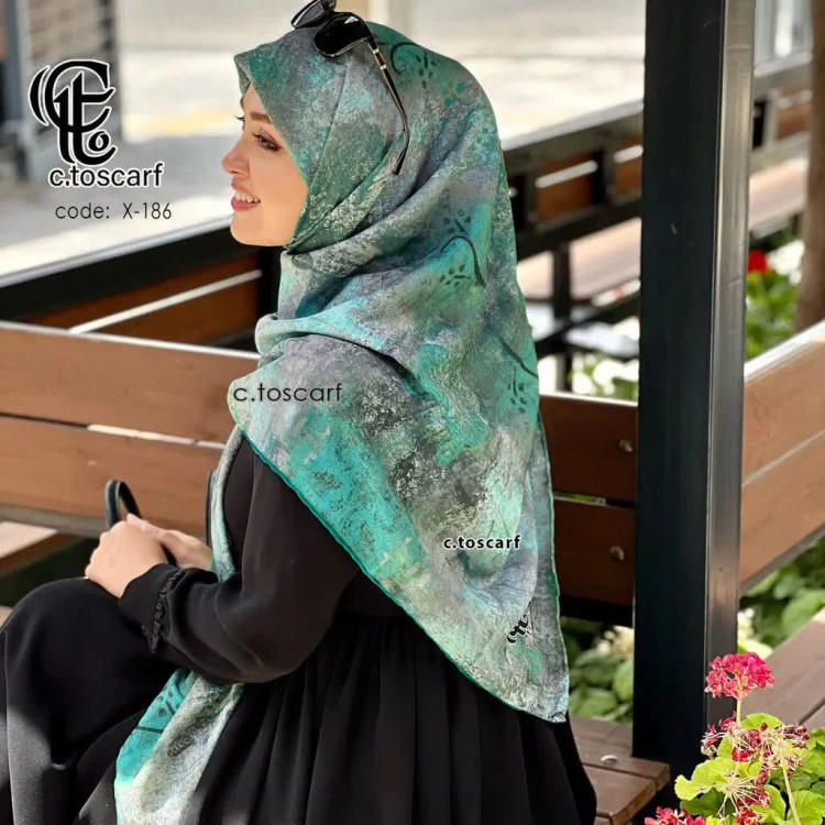 روسری طرح پتینه قواره 140 نخ کاستوم چرخ دوز لیز نیست