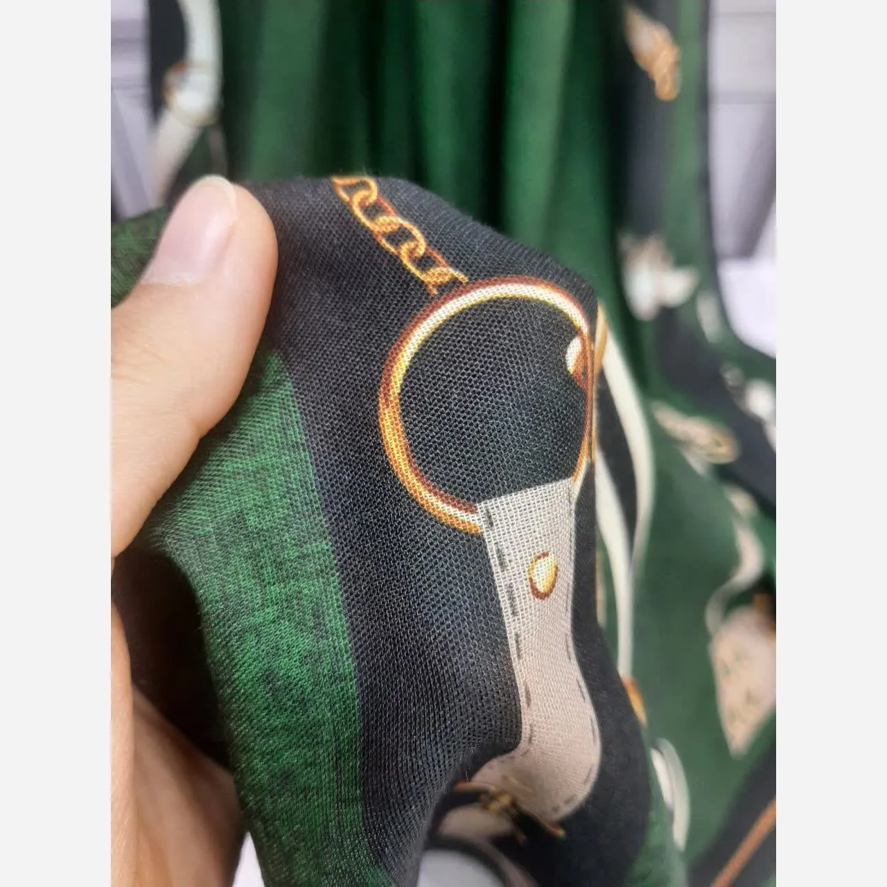 روسری طرح دیانا طوسی قواره بزرگ نخ کاستوم سیتو چرخ دوز زنانه شیک