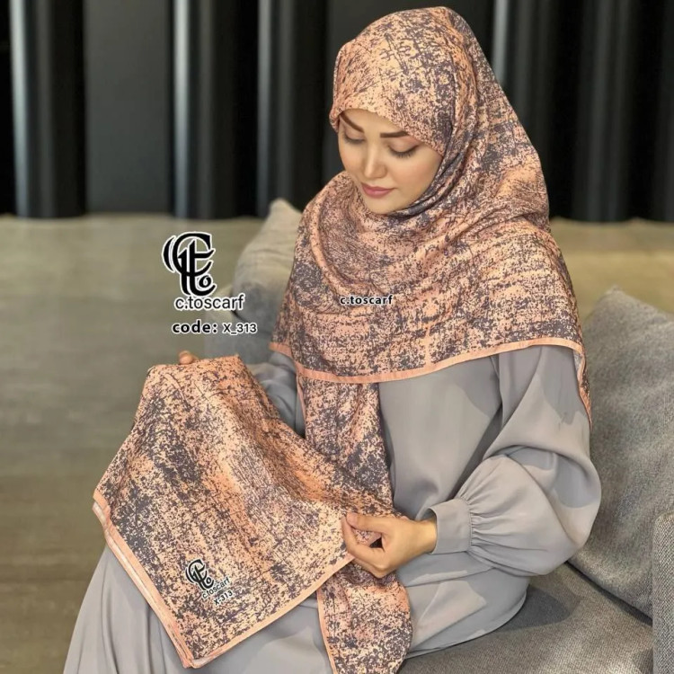 روسری نخی طرح ساناز قواره بزرگ 140 سانتیمتر شیک و خاص