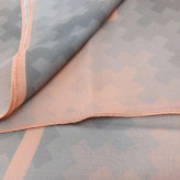 روسری نخی طرح پیکسل قواره بزرگ 140 سانتیمتر، شاد و ملیح، لیز نیست