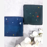 شال نخی قواره بزرگ طرح ستاره شب سرمه ای | بدون لیز خوردگی | 140 سانتی متر