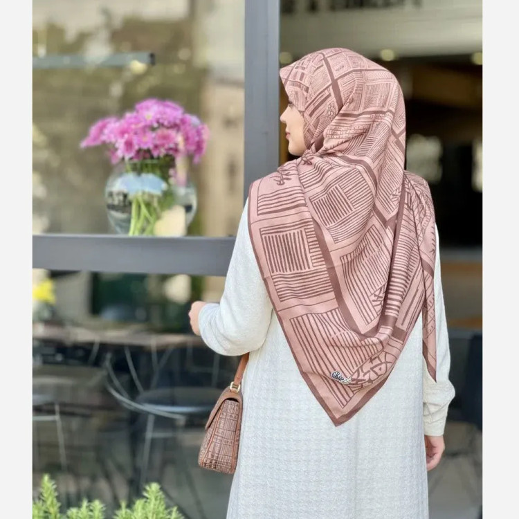 شال و روسری خاتون طرحدار زنانه شیک و راحت مناسب استایل روز