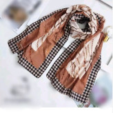 شال زنانه طرح تسمه ای اسپرت نخی دورادو 70*200