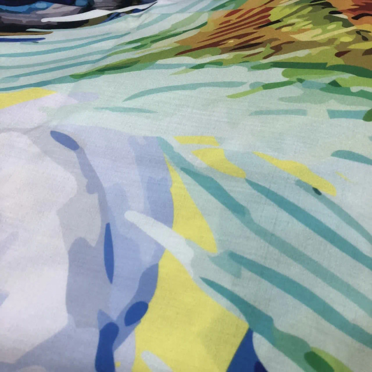 روسری طرح پر آبرنگی نخی قواره بزرگ 140 سانتیمتر چرخدوز شیک و کاربردی