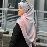 روسری نخی طرح پیکسل قواره بزرگ 140 سانتیمتر، شاد و ملیح، لیز نیست