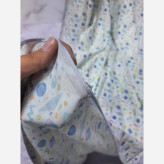 روسری زنانه طرح دار سرمه ای با اشکال هندسی ریز مناسب استفاده روزمره و مهمانی