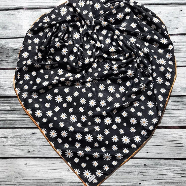 روسری طرح بابونه قواره بزرگ نخی زنانه و دخترانه | کد 1540