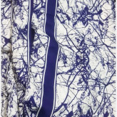 شال اسپرت طرح شاخ و برگ سفید مشکی و سرمهای زنانه